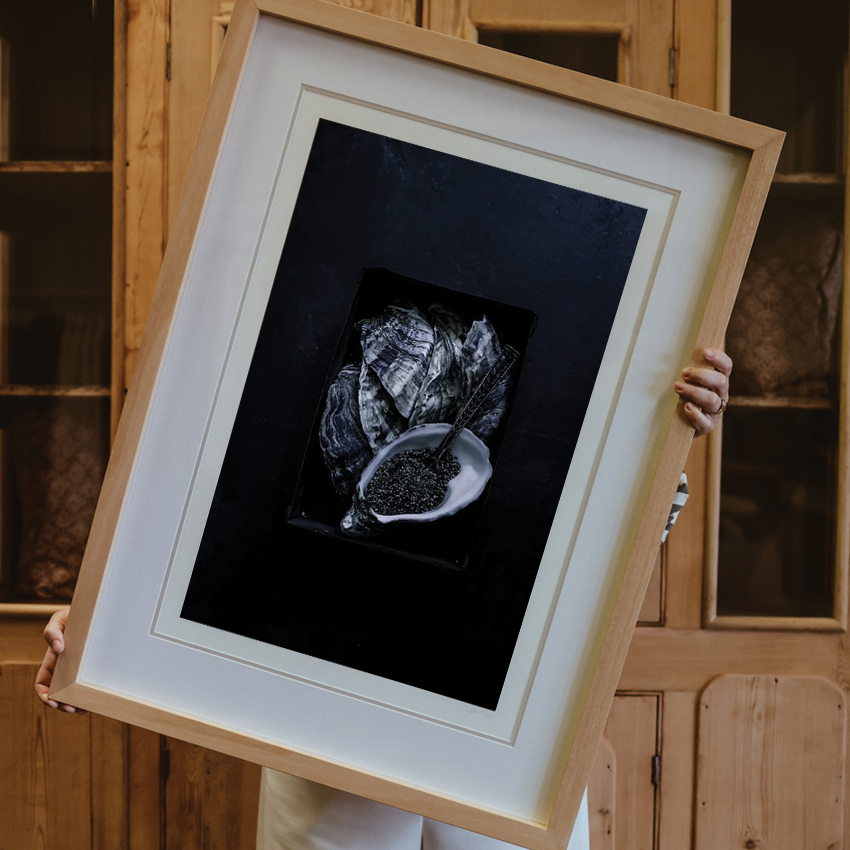 Art - Peppered Oysters by Lyn McCreanor